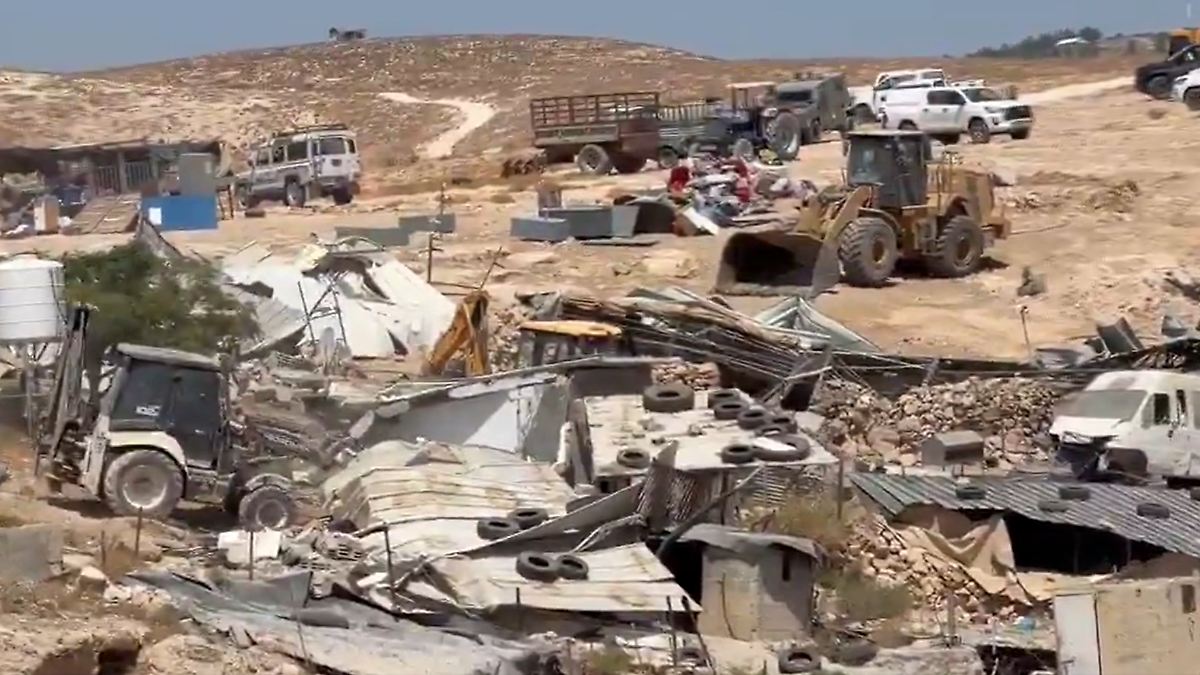Siedler dürfen in Gegend bleiben: Israel reißt Dorf im Westjordanland ab - ...